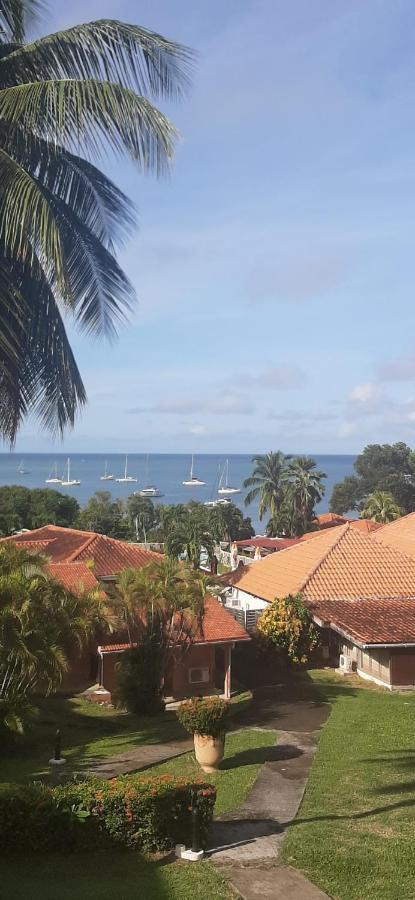 Case Coco A Sainte Anne Avec Wifi Vue Mer Экстерьер фото