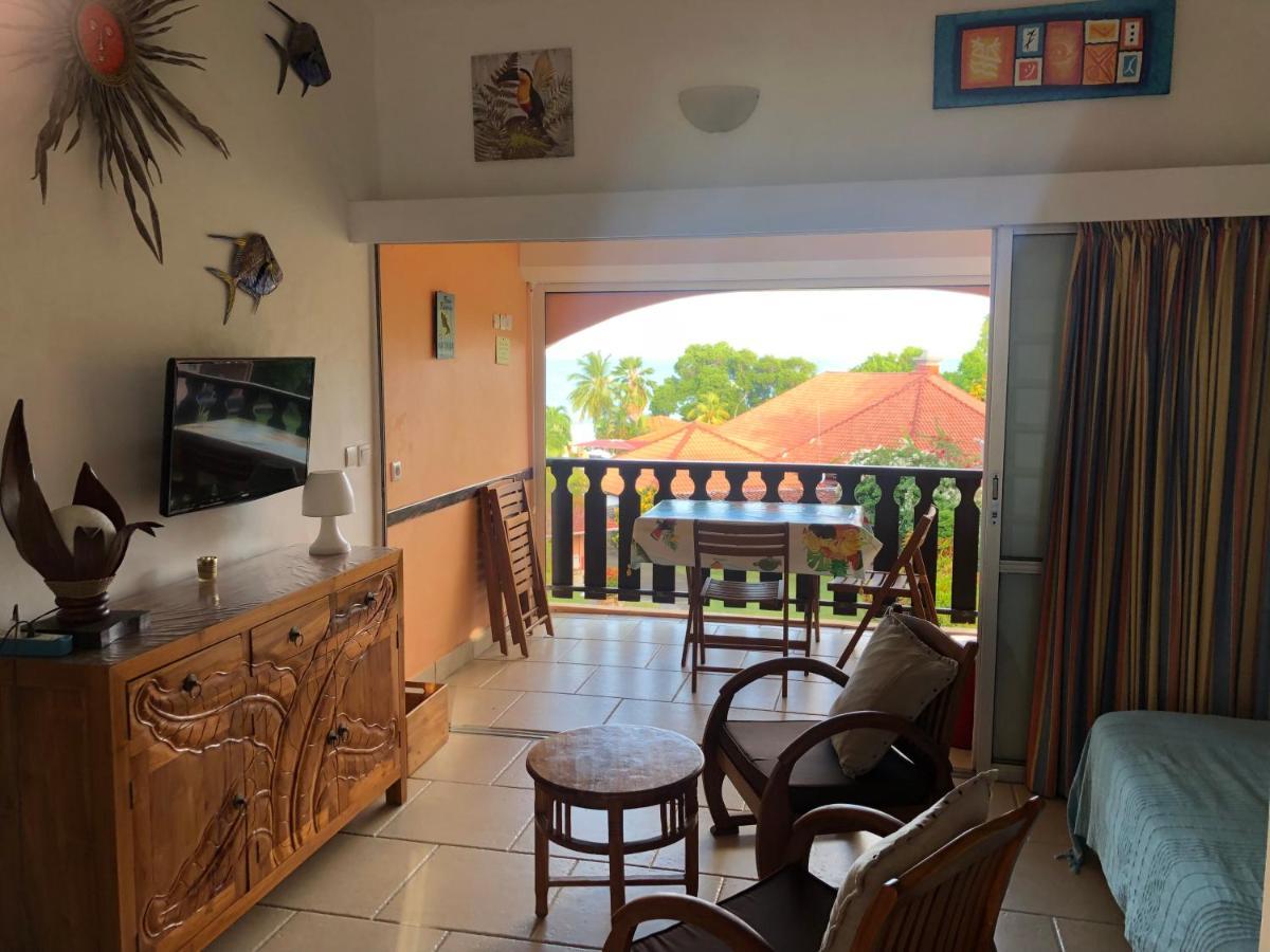 Case Coco A Sainte Anne Avec Wifi Vue Mer Экстерьер фото