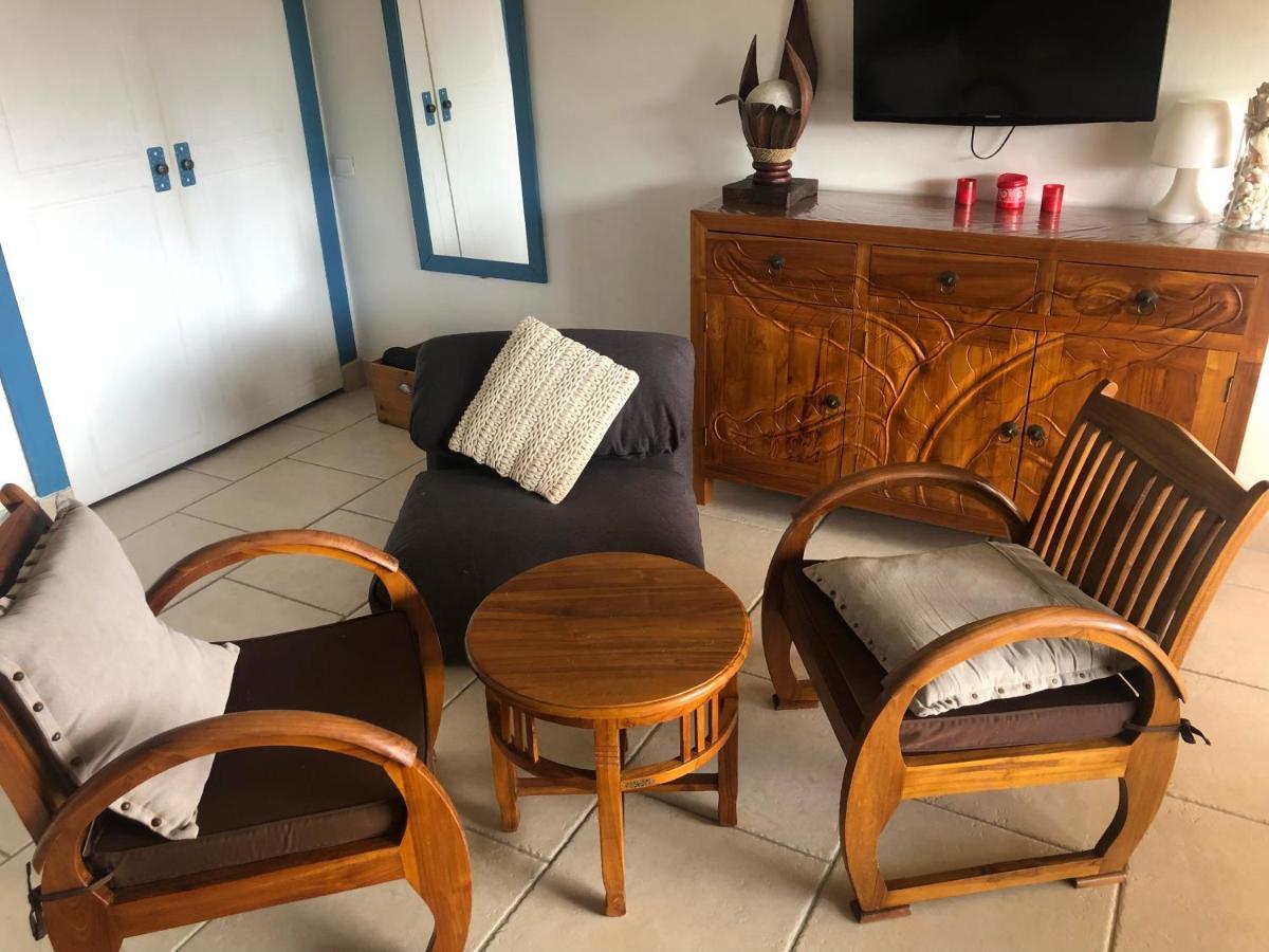 Case Coco A Sainte Anne Avec Wifi Vue Mer Экстерьер фото