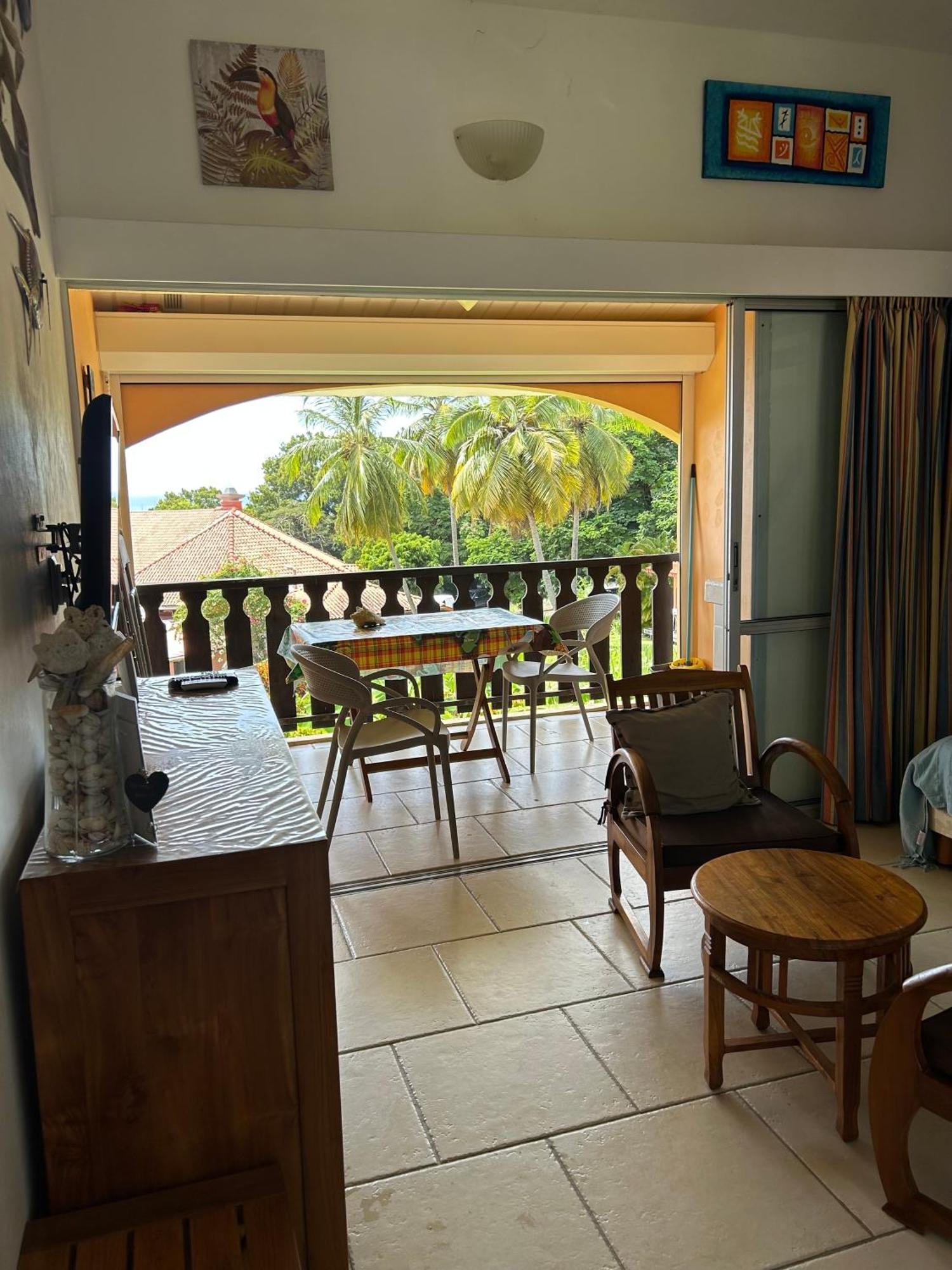 Case Coco A Sainte Anne Avec Wifi Vue Mer Экстерьер фото