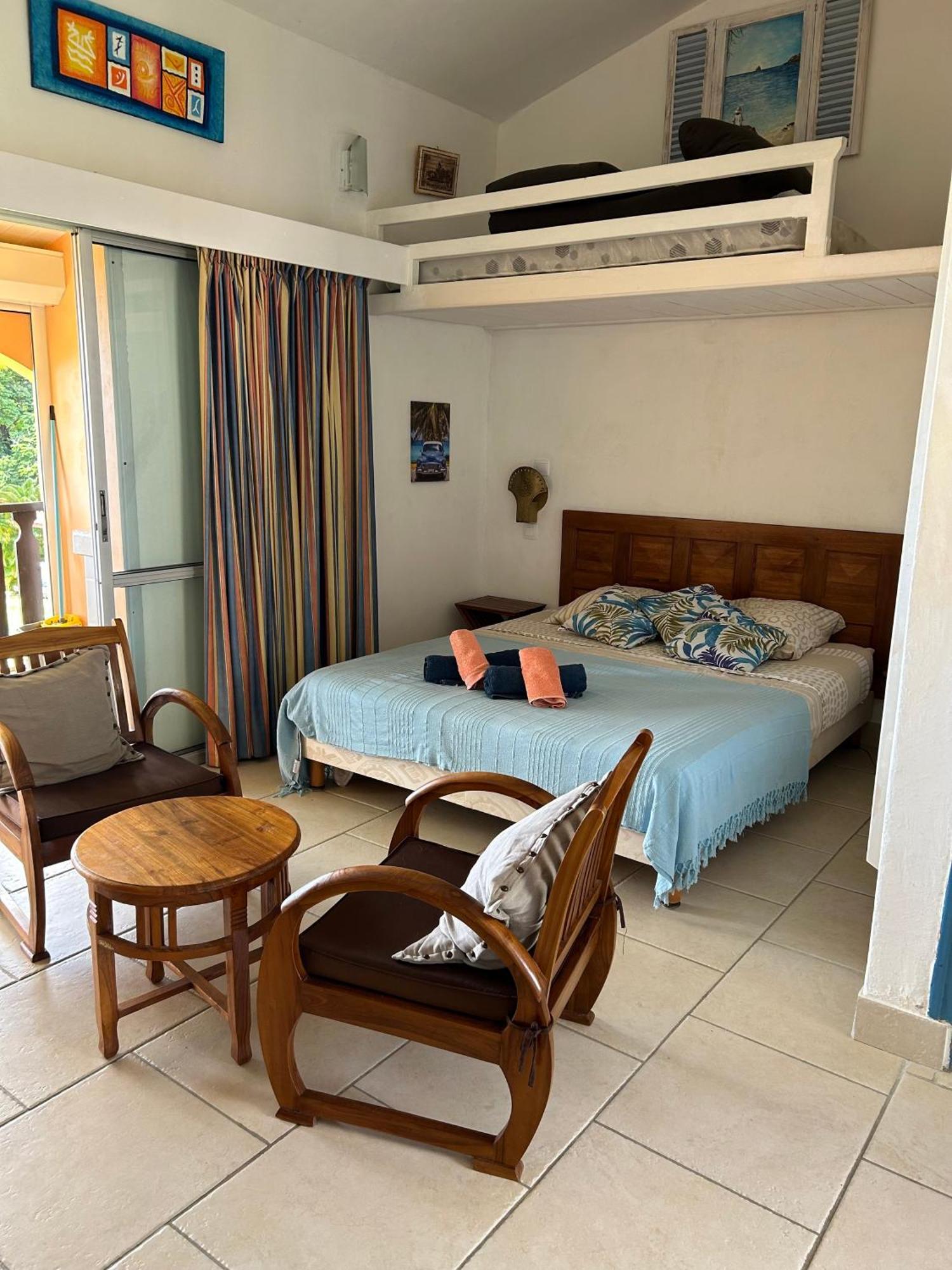 Case Coco A Sainte Anne Avec Wifi Vue Mer Экстерьер фото